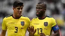 Piero Hincapie (kiri) hanya mampu membawa Ekuador lolos hingga babak 16 besar pada Piala Dunia U-17 2019 setelah dikalahkan Italia 1-0. Saat ini ia tengah menjalani musim ketiga bersama Bayer Leverkusen, setelah sebelumnya ia membela Independiente del Valle di Liga Ekuador serta bermain untuk Talleres di Liga Argentina. Bersama Timnas Ekuador ia telah mencatatkan 27 caps, termasuk bermain di Piala Dunia 2022 Qatar. (AFP/Manan Vatsyayana)