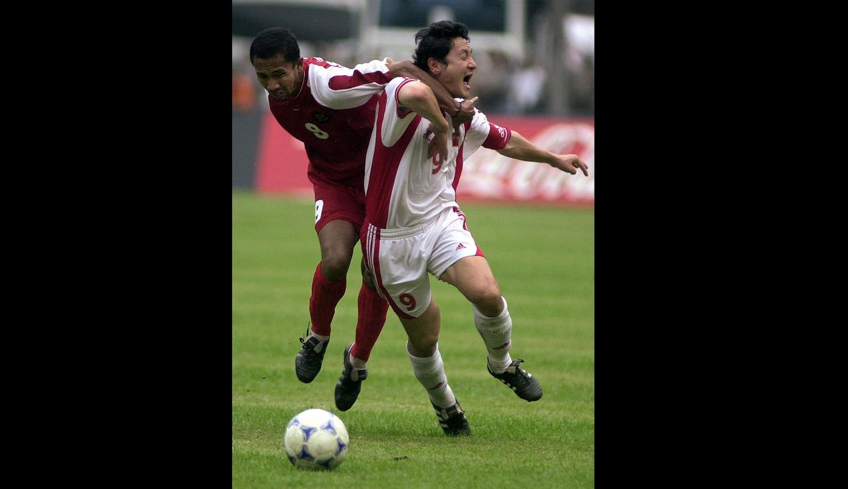 Gol pertama ia ciptakan saat babak penyisihan melawan Myanmar pada menit ke-70 dan satu gol lagi saat partai final melawan Thailand. Sayang gol Uston Nawawi pada menit ke-20 gagal membawa Indonesia yang kalah telak 1-4 dari Thailand. (Foto: AFP/Weda)