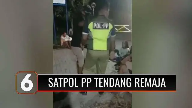 Sebuah video berisikan tindak kekerasan petugas Satpol PP beredar di media sosial. Karena kesal pertanyaannya tidak direspon petugas tega menendang salah satu anggota kelompok remaja yang diduga mabuk.