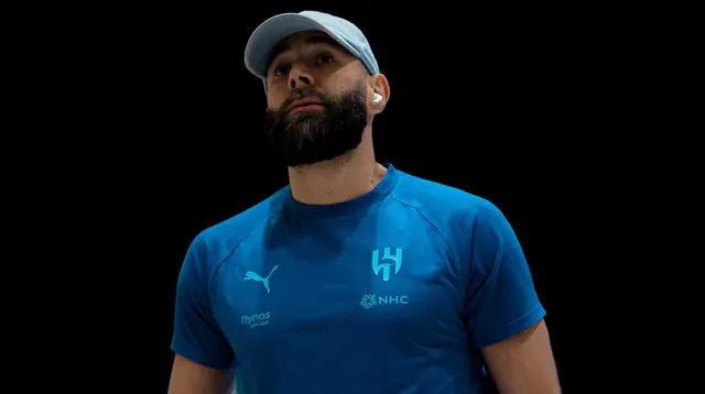 Kisah Dongeng Karim Benzema Pulang ke Lyon Kandas di Tengah Jalan