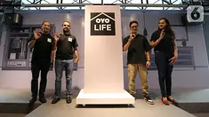 Country Head for Emerging Business OYO Hotels & Homes Indonesia Eko Bramantyo, Country Head Rishabh Gupta, Youtuber dan pemilik Ternak Kostan Arief Muhammad dan Business Head Noopur Choudhary pada peluncuran OYO Life di Jakarta, Rabu (9/10/2019). (Liputan6.com/Fery Pradolo)
