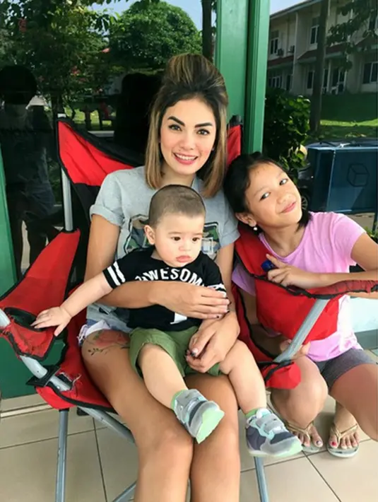 (Via Instagram/@Nikitamirzanimawardi)