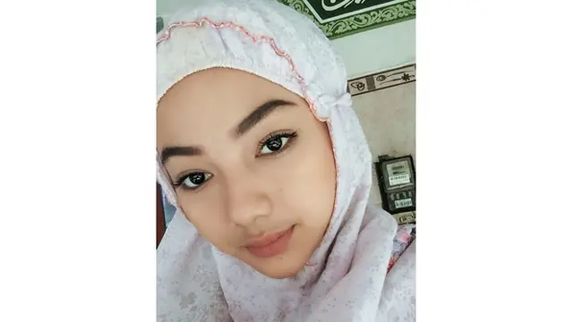 6 Potret Aktris FTV Glenca Chysara Tampil Berhijab, Bikin Pangling