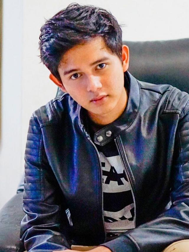 Potret Ganteng Ahmad Titan At Tariq