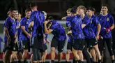 Suasana ceria sejumlah pemain Timnas Argentina U-17 saat latihan resmi jelang perebutan peringkat ketiga Piala Dunia U-17 2023 melawan Timnas Mali U-17 di Stadion Manahan, Solo, Jawa Tengah, Kamis (30/11/2023). (Bola.com/Bagaskara Lazuardi)