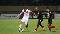 Duel Persipura vs PSM di Stadion Mandala, Jayapura, Senin (4/6/2018). (Bola.com/Abdi Satria)