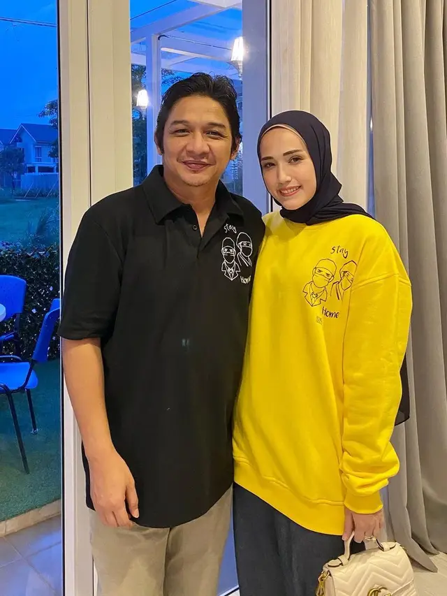 [Fimela] Adelia dan Pasha Ungu