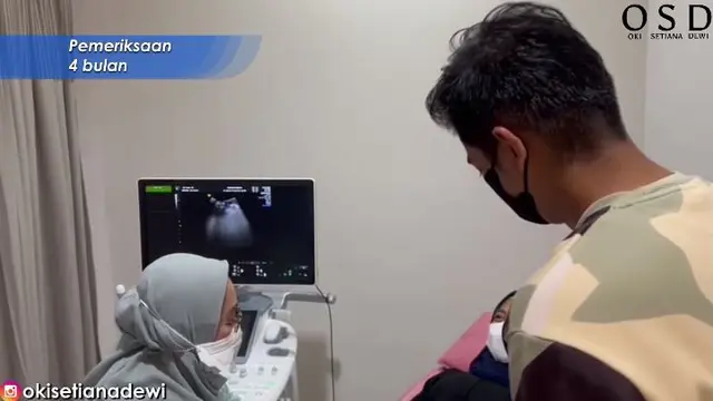 6 Momen Ria Ricis Cek Kandungan, Wajah Bayinya Bikin Penasaran
