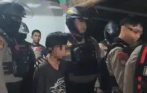 Detik-Detik 2 Remaja Nyambi Kurir Sabu Tak Berkutik saat Dibekuk