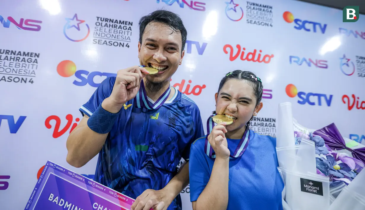 <p>Mohammad Ahsan mengaku sempat merasa tegang di awal pertandingan yang membuat mereka kalah pada gim pertama. Hal itu dialami oleh pebulu tangkis berjuluk 'The Daddies' saat berpasangan dengan Hendra Setiawan tersebut karena sudah lama tidak bertanding setelah gantung raket pada Januari lalu. (Bola.com/Bagaskara Lazuardi)</p>