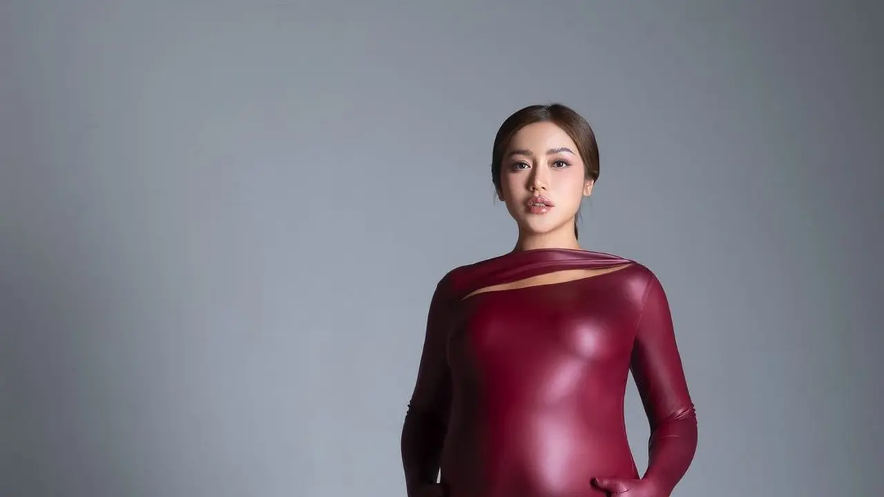 Siap Lahirkan Anak Ketiga, Jessica Iskandar Unggah Video Cover Lagu di Instagram.