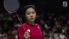 Pebulu tangkis Hong Kong, Tsz Huen Lam saat tampil pada Asian Para Games cabang bulu tangkis RR 3 di Istora Senayan, Jakarta, Kamis (11/10). (Bola.com/Vitalis Yogi Trisna)