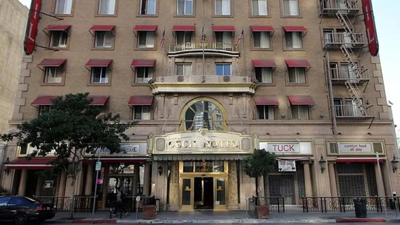 hotel-hantu-140130b.jpg