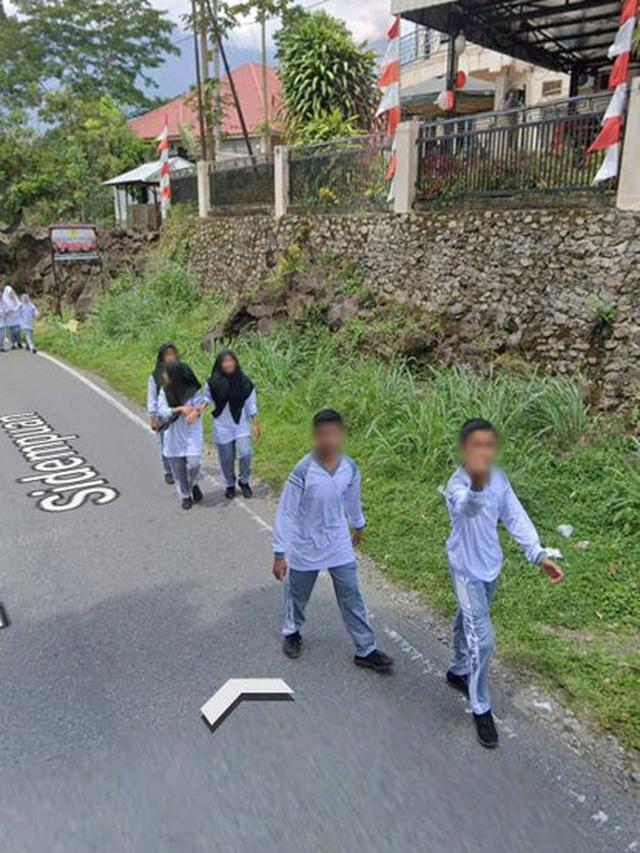 Momen lucu di Google Street View (Twitter/@localracun)