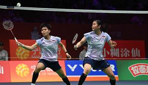 Sebagai informasi, Amallia Cahaya Pratiwi dan Siti Fadia Silva Ramadhanti baru dipasangkan pada awal 2026 dan langsung menunjukkan performa menjanjikan. Tampak dalam foto, ganda putri Indonesia, Amallia Cahaya Pratiwi (kanan) dan Siti Fadia Silva Ramadhanti (kanan) saat bertanding melawan Rin Iwanaga/Kie Nakanishi (Jepang) pada babak perempat final Kejuaraan Bulu Tangkis Asia 2026 di Ningbo, provinsi Zhejiang, Tiongkok Timur pada Jumat 10 April 2026. (CN-STR/AFP) / China OUT