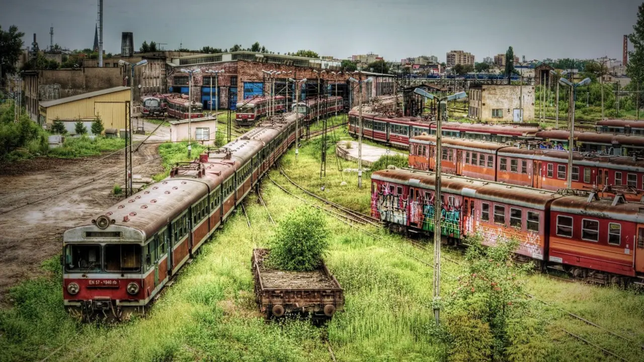 Stasiun Kereta Api Czestochowa, Polandia