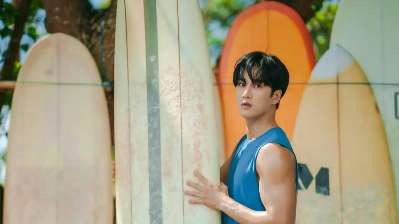 Ahn Bo Hyun liburan di Bali