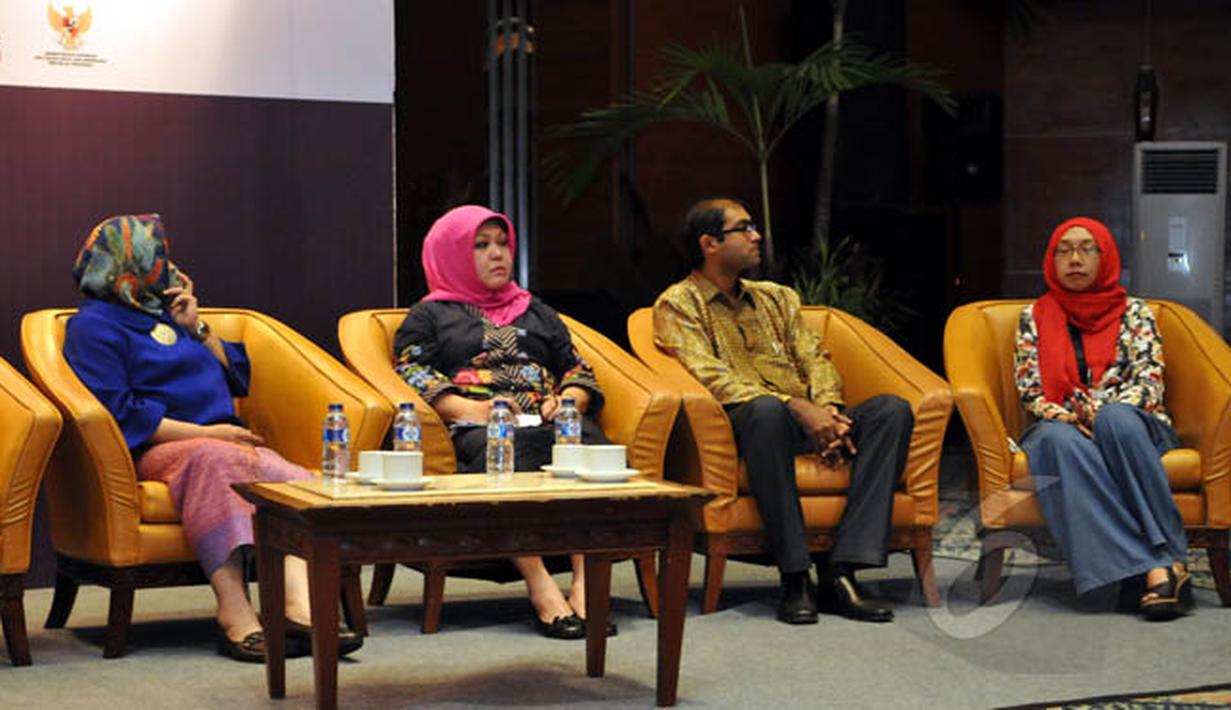 Konferensi pers jelang Indonesia Fashion Week 2015 di Gedung Sapta Pesona, Jakarta, Selasa (17/2). Indonesia Fashion Week 2015 akan berlangsung di JCC dari 26 Februari-1 Maret. (Liputan6.com/Panji Diksana)