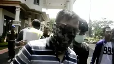 KPK menggeledah ruangan kerja milik Bupati Lampung Selatan. Sebelumnya Bupati Lampung Selatan ditangkap KPK dalam OTT bersama beberapa orang lainnya.