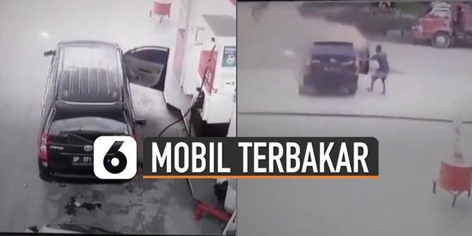 VIDEO: Aksi Heroik Sopir Jauhkan Mobil Terbakar di SPBU