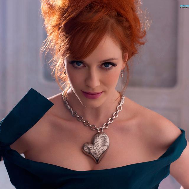Hasil gambar untuk 4. Christina Hendricks Medium Red Hairstyles: