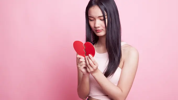 Perempuan Patah Hati