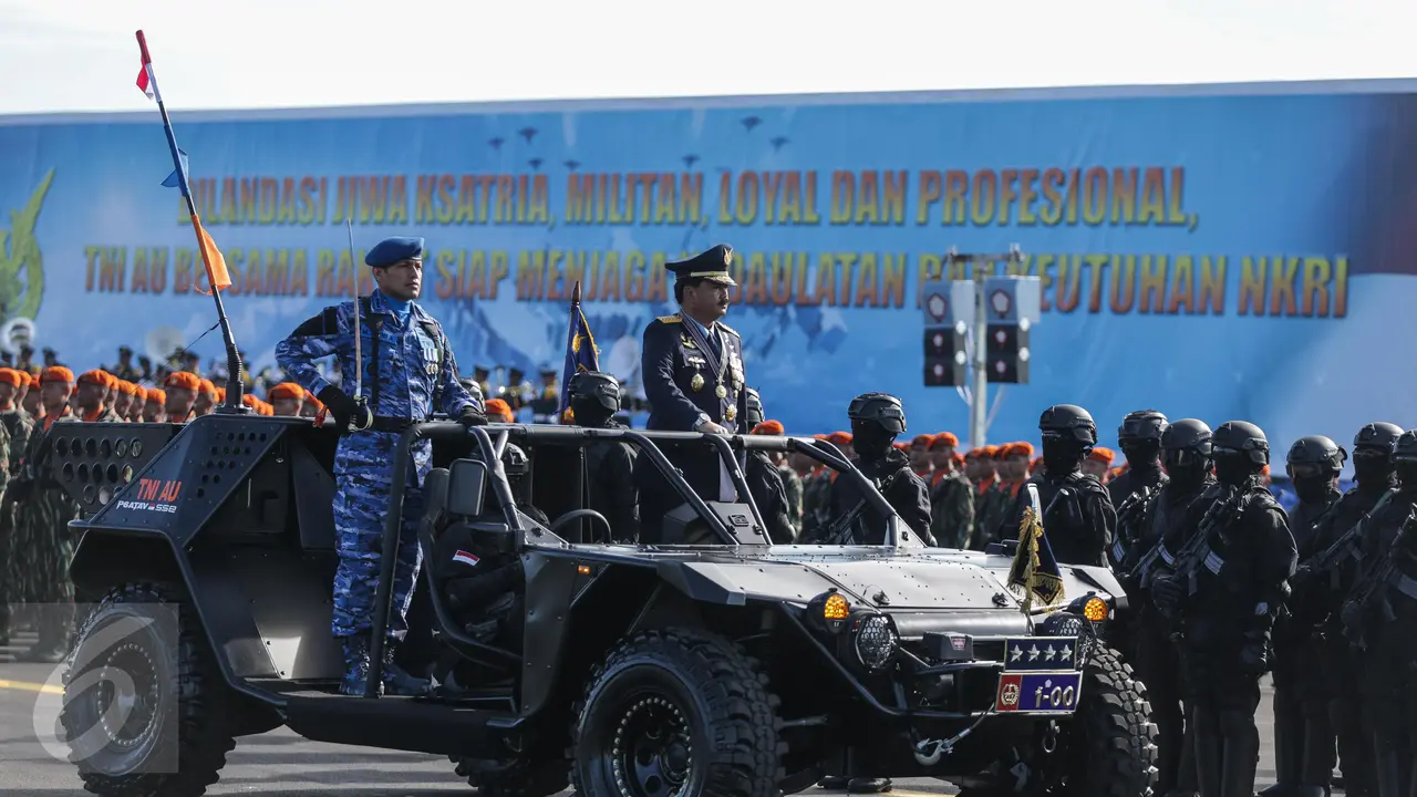Marsekal TNI Hadi Tjahjanto Pimpin Upacara HUT TNI-AU ke-71