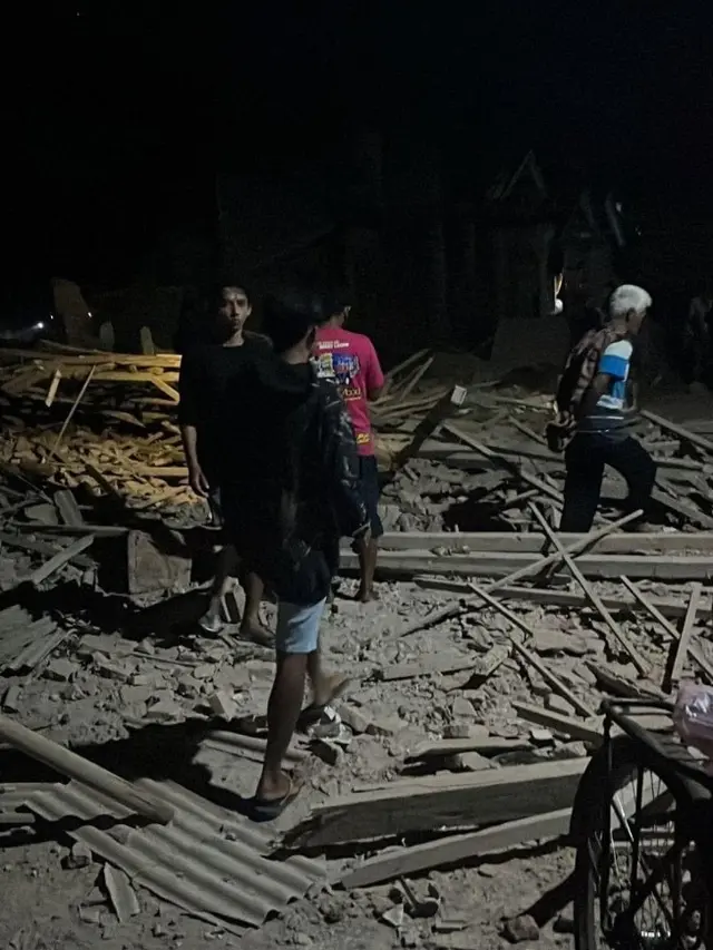 Potret Ledakan di Blitar Kiriman Warganet, Bikin Puluhan Rumah Hancur