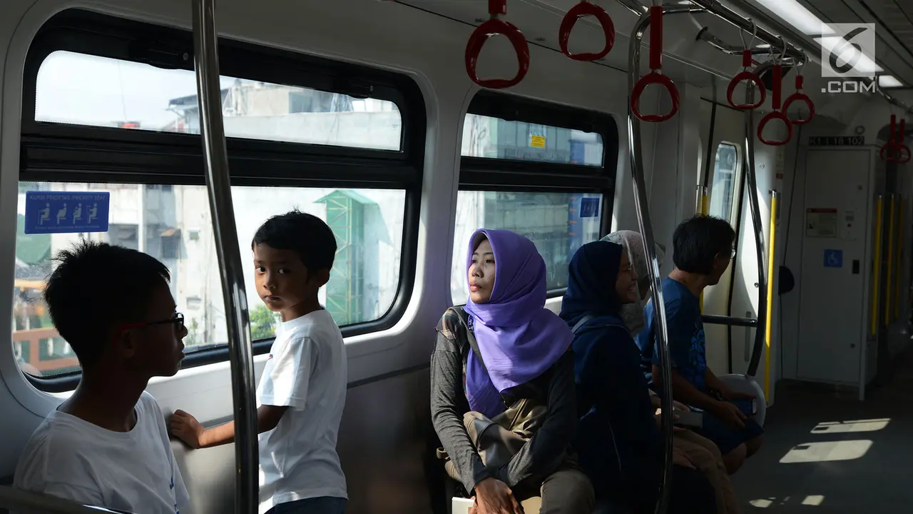 Yuk, Menjajal LRT Jakarta Gratis Mulai Hari Ini
