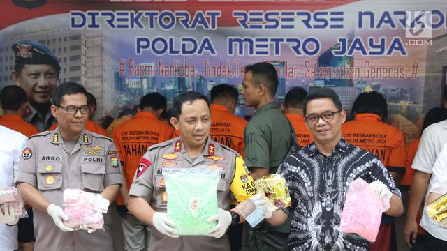 Barang Bukti Penangkapan Vokalis Zul Zivilia