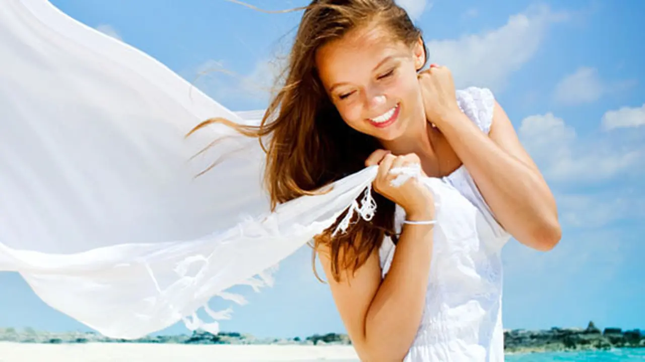 (C) shutterstock