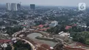 Foto udara suasana pembangunan Waduk Lebak Bulus, Jakarta Selatan, Selasa (11/10/2022). Waduk Lebak Bulus memiliki daya tampung volume air mencapai sekitar 44.000 meter kubik. (Liputan6.com/Herman Zakharia)