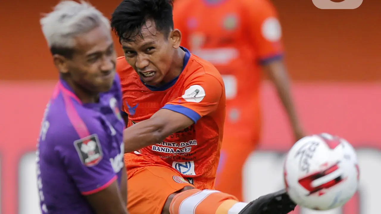 FOTO: Hattrick Assanur Rijal Bawa Persiraja Taklukkan Persita