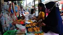 Makanan dan minuman dijual dengan harga variatif, mulai dari Rp 2.000 hingga Rp 5.000. (merdeka.com/Imam Buhori)
