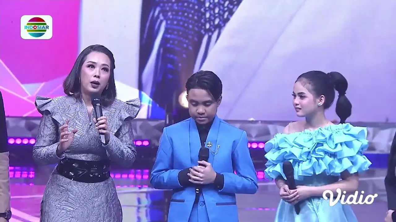 Penampilan Duet Eby (Bima) dan Putri Isnari