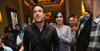 Kebahagian tengah bersama penyanyi cantik Raisa. Bukan hanya sepeda yang didapatkan dari bapak Presiden Jokowi, tetapi juga soal kisah cintanya dengan Hamish Daud yang selalu ramai diperbincangkan. (Nurwahyunan/Bintang.com)