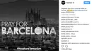 Akun Instagram milik Neymar dengan gambar kota Barcelona serta tulisan Pray Fot Barcelona sebagai bentuk simpatik terhadap korban teror Barcelona. (Bola.com/Instagram/Neymar)