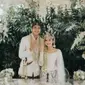 Salshabilla Adriani dan Ibrahim Risyad menikah di tanggal cantik 7 Juli 2024. Setelah resmi jadi pasangan suami istri, keduanya pamer buku nikah di medsos. (Foto: Dok. Instagram @salshabillaadr)