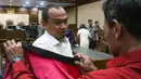 Sebagai informasi, sidang tersebut merupakan bagian dari proses hukum atas perkara yang melibatkan pengelolaan minyak mentah dan produk energi di lingkungan PT Pertamina Subholding dan Kontraktor Kontrak Kerja Sama periode 2018 hingga 2023. Tampak dalam foto, terdakwa kasus dugaan korupsi tata kelola minyak mentah dan produk kilang pada PT Pertamina Subholding dan Kontraktor Kontrak Kerja Sama (KKKS) tahun 2018-2023, Arief Sukmara, usai menjalani sidang tuntutan di Pengadilan Tindak Pidana Korupsi (Tipikor), Jakarta, Rabu (22/4/2026). (merdeka.com/Arie Basuki)