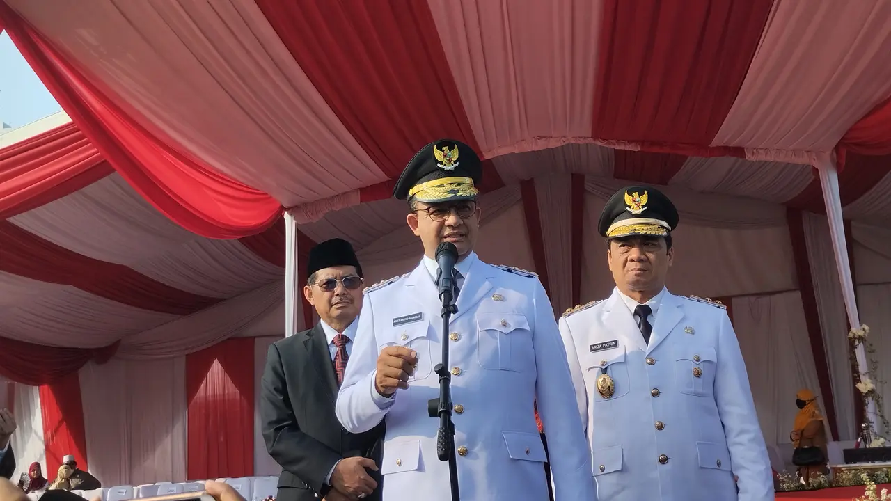 Anies Baswedan pimpin Upacara HUT ke-77 RI di Monas