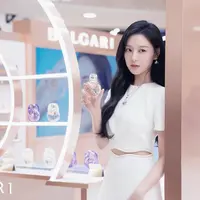 Bvlgari Omnia Crystalline EDP jadi parfum favorit Kim Ji Won (@geewoni)