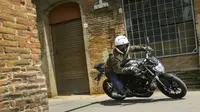 Yamaha R25 Versi 'Bugil' Hadir Tahun Depan?