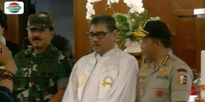 Kapolri dan Panglima TNI Kompak Cek Pengamanan Gereja di Malam Natal