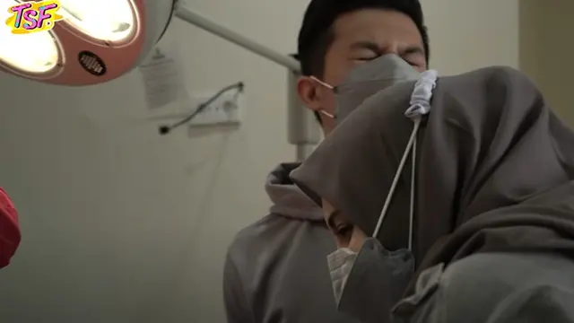 6 Potret Zaskia Sungkar Temani Buah Hati Disunat, Irwansyah Hampir Menangis