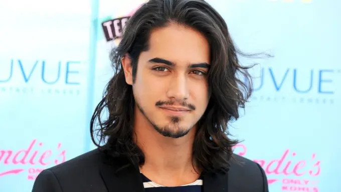 Avan Jogia, Cowok Kece Baru Pujaan Cewek-cewek Sedunia