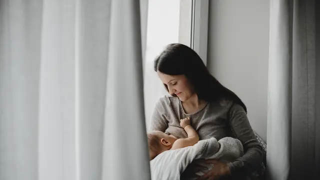 Ilustrasi ibu menyusui (Foto: freepik/freepic.diller)