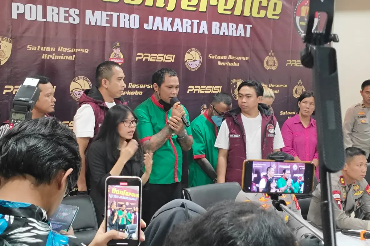 Musisi Muhammad Virgoun Putra Tambunan atau yang akrab disapa Virgoun meminta maaf kepada semua pihak karena telah menggunakan narkoba.