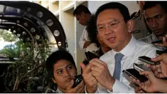 Gubernur DKI Jakarta Basuki Tjahaja Purnama alias Ahok‎ membeberkan alasan terkait sebutan maling kepada Yusri Isnaeni, ibu muda dari Koja, Jakarta Utara, yang menanyakan soal Kartu Jakarta Pintar (KJP).