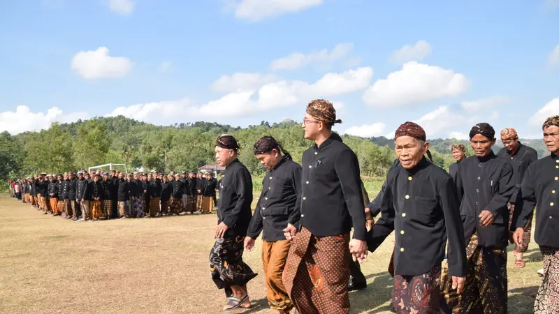 Ribuan masyarakat adat Banokeling mengikuti upacara peringatan Hari Kesaktian Pancasila, 1 Oktober 2023. (Foto: Liputan6.com/Humas Pemkab Banyumas)