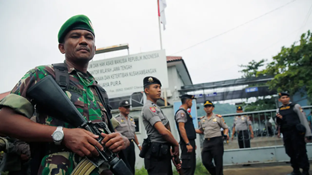 Tiba di Nusakambangan, Dua Terpidana Mati Bali Nine di Jaga Ketat